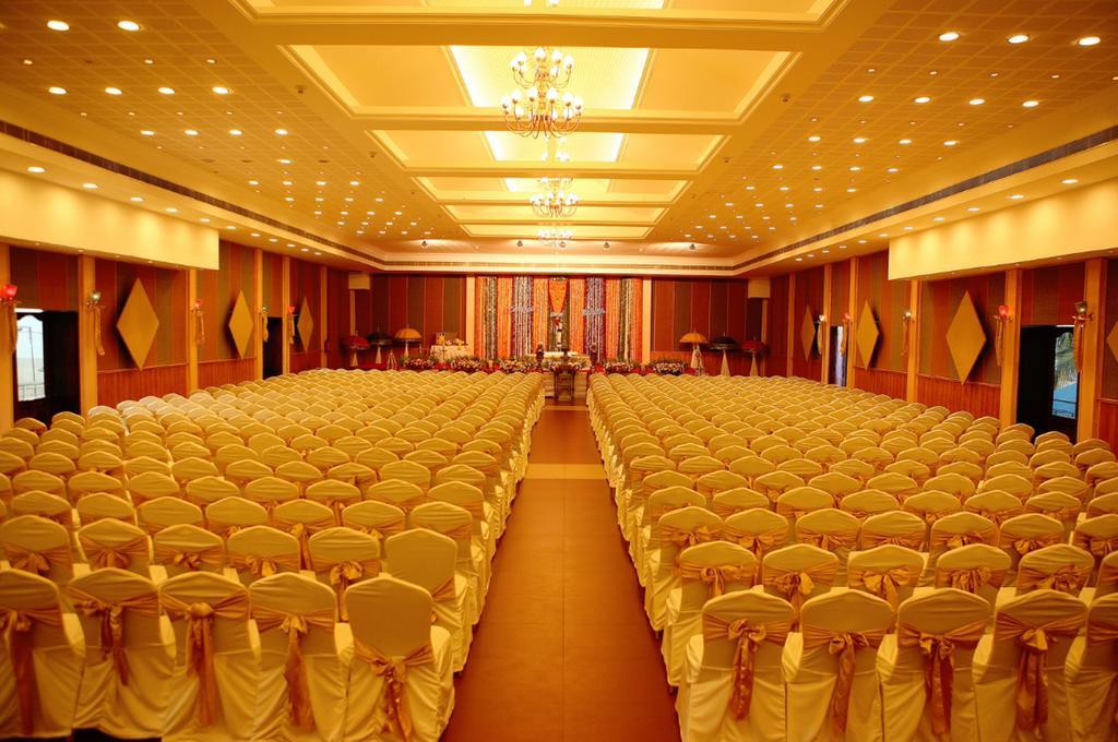 The Quilon Beach Hotel And Convention Center Kollam Exterior photo