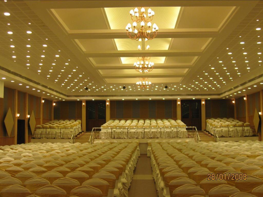The Quilon Beach Hotel And Convention Center Kollam Exterior photo