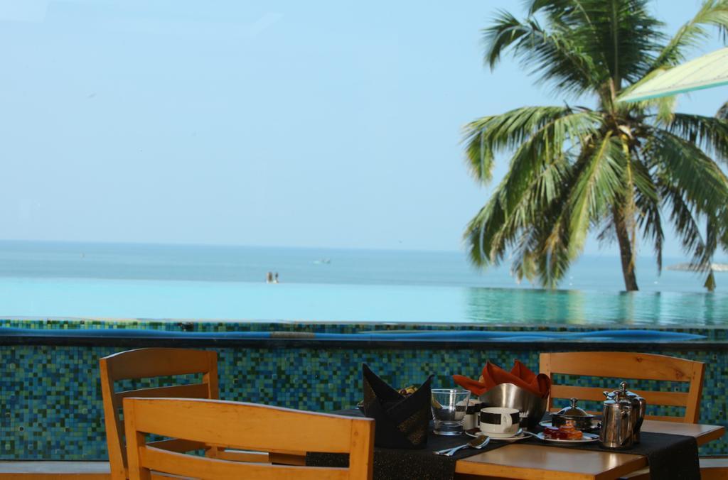 The Quilon Beach Hotel And Convention Center Kollam Exterior photo