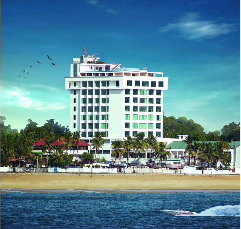 The Quilon Beach Hotel And Convention Center Kollam Exterior photo