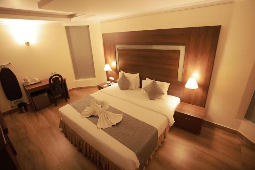 The Quilon Beach Hotel And Convention Center Kollam Exterior photo