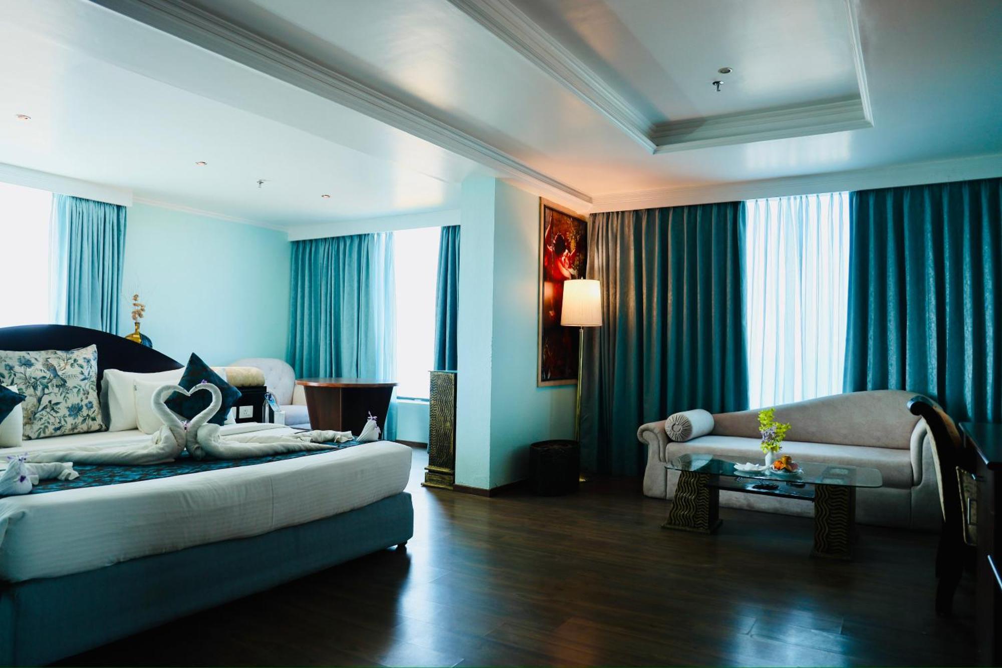 The Quilon Beach Hotel And Convention Center Kollam Exterior photo