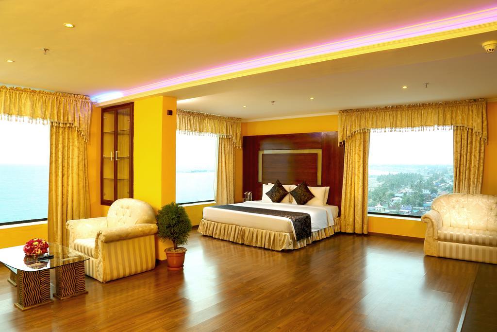 The Quilon Beach Hotel And Convention Center Kollam Exterior photo