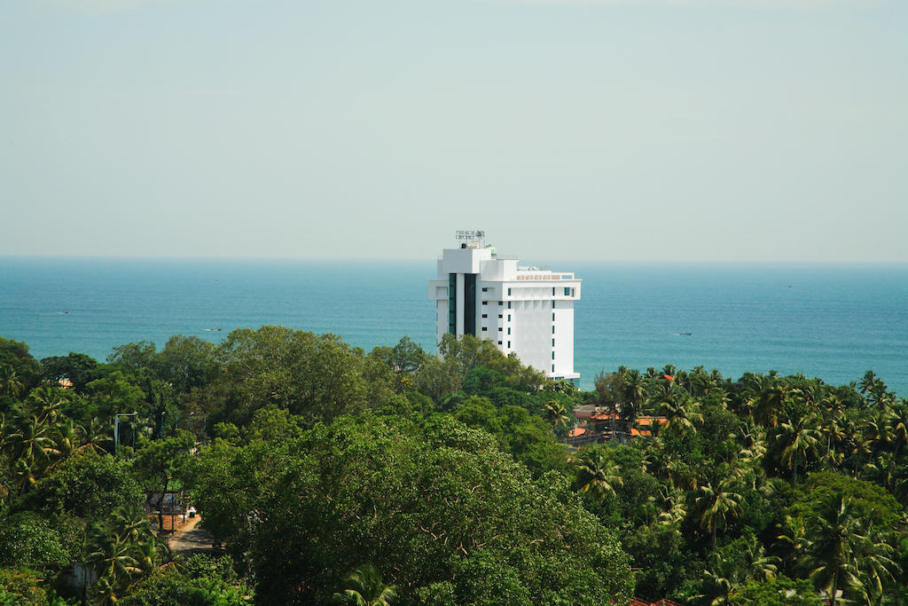 The Quilon Beach Hotel And Convention Center Kollam Exterior photo