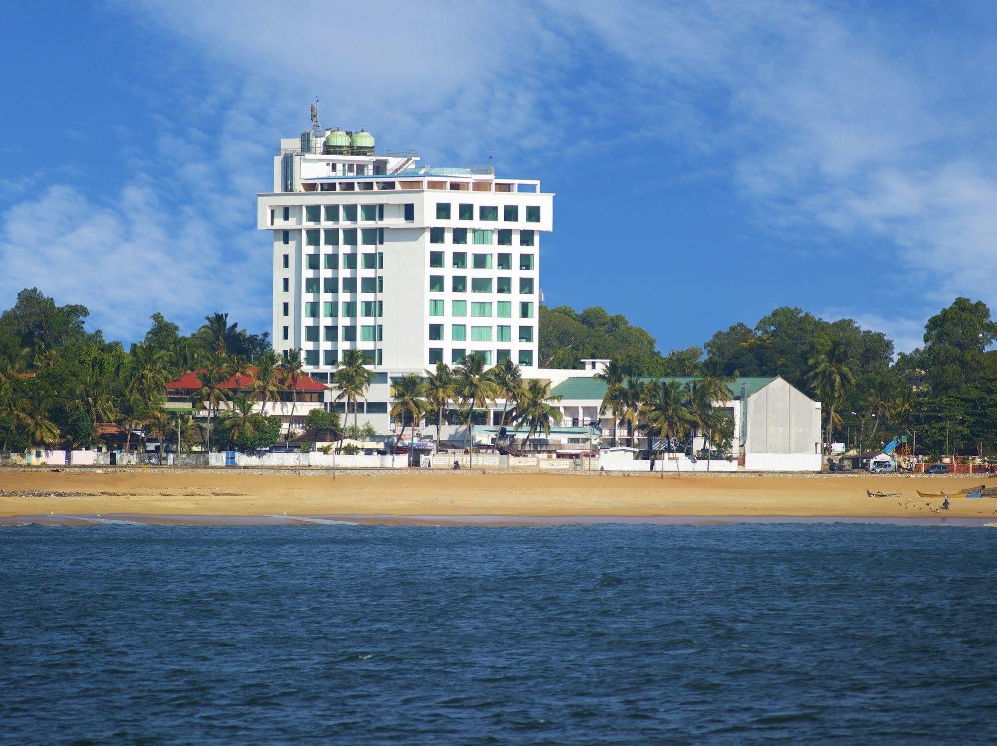 The Quilon Beach Hotel And Convention Center Kollam Exterior photo